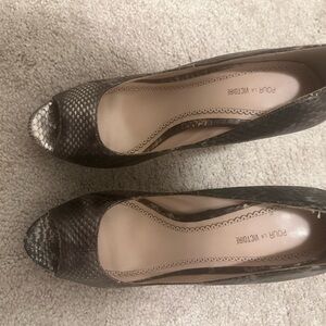 Pour La Victoire Women's Brown Peep Toe Shoes